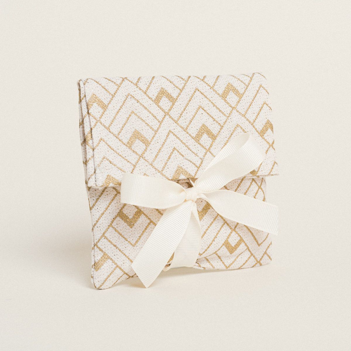 Beauty Home ΠΟΥΓΚΙ ΜΕ ΚΟΡΔΕΛΑ 12 x 17 cm ΕΚΡΟΥ ΧΡΥΣΟ ΚΥΒΟΙ - Image 2