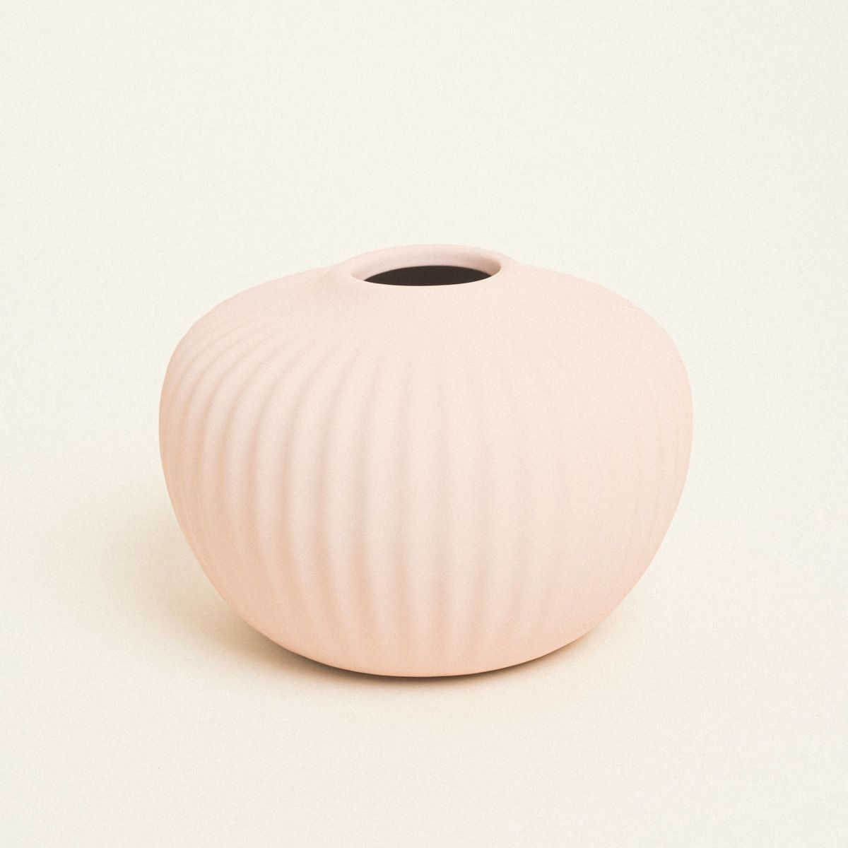 Beauty Home Ματ Κεραμικό Βάζο 15 cm x 11 cm - Image 4