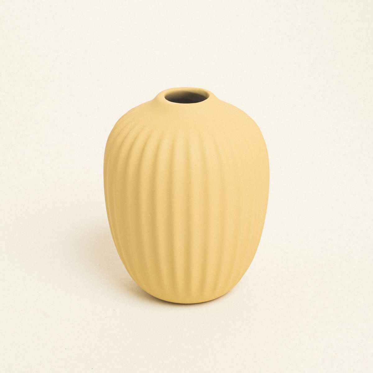 Beauty Home Ματ Κεραμικό Βάζο 8 cm x 10 cm - Image 3