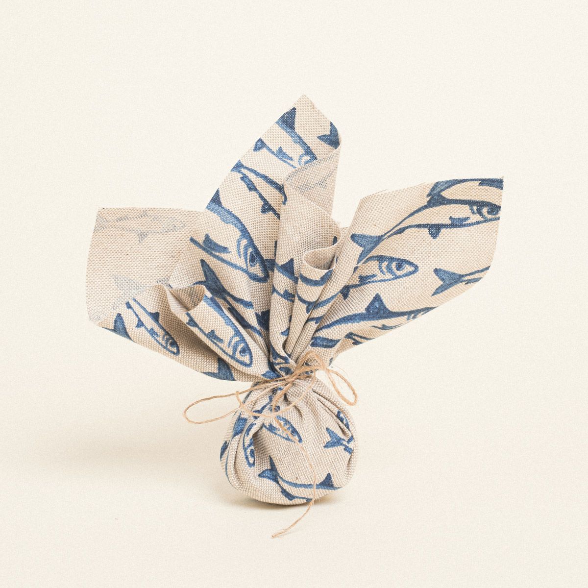 Beauty Home ΜΑΝΤΗΛΙ 27 x 27 cm ΨΑΡΙΑ ΜΕ ΟΨΗ ΖΩΓΡΑΦΙΣΜΕΝΑ ΣΤΟ ΧΕΡΙ 140 CM - Image 2