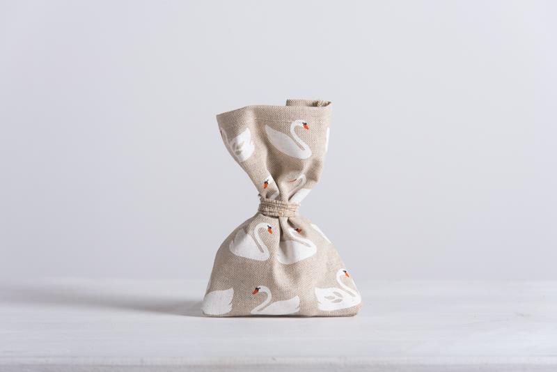 Beauty Home ΠΟΥΓΚΙ ΥΦΑΣΜΑΤΙΝΟ ΜΕ ΣΧΕΔΙΟ ΚΥΚΝΟΥΣ12 x 17 cm - Image 4