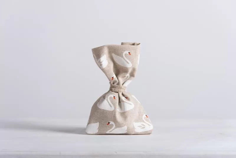 Beauty Home ΠΟΥΓΚΙ ΥΦΑΣΜΑΤΙΝΟ ΜΕ ΣΧΕΔΙΟ ΚΥΚΝΟΥΣ12 x 17 cm - Image 2