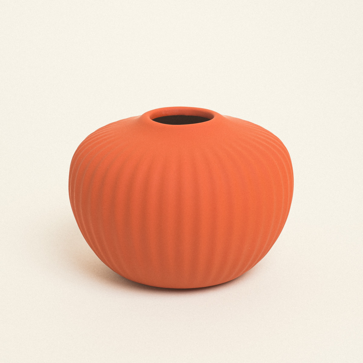 Beauty Home Ματ Κεραμικό Βάζο 15 cm x 11 cm - Image 14