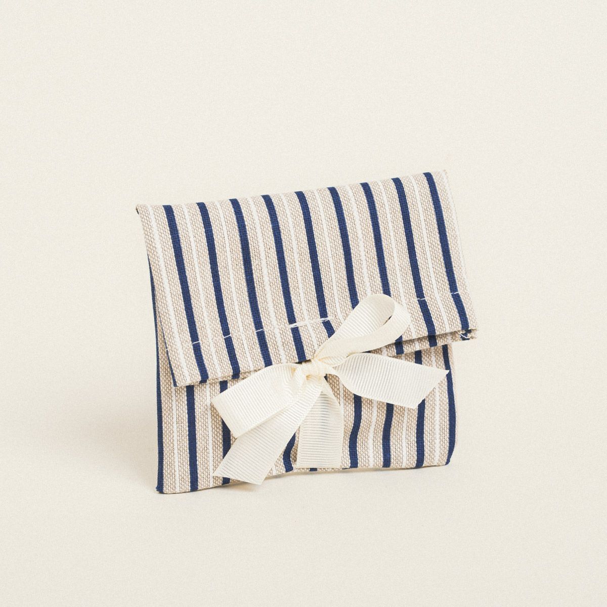 Beauty Home ΠΟΥΓΚΙ ΜΕ ΚΟΡΔΕΛΑ 12 x 17 cm ΡΙΓΕ ΜΠΛΕ