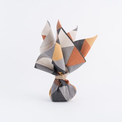 Beauty Home ΜΑΝΤΗΛΙ 27 x 27 cm ΚΑΦΕ ΓΕΩΜΕΤΡΙΚΑ ΤΡΙΓΩΝΑ