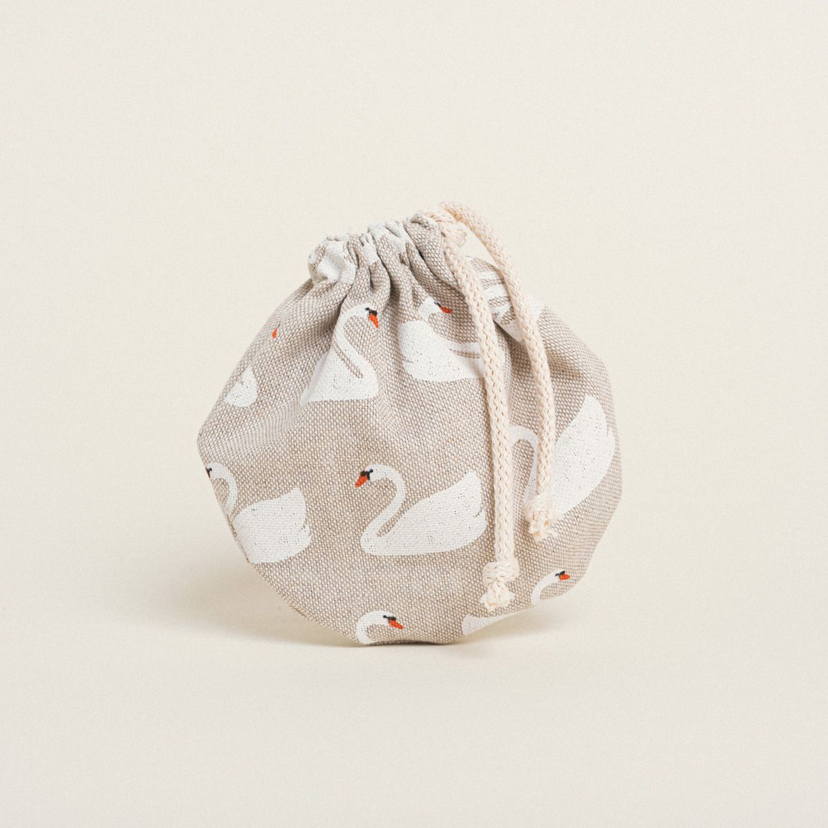 Beauty Home ΠΟΥΓΚΙ ΟΒΑΛ ΜΕ ΚΟΡΔΟΝΙ 13 x 14 cm ΚΥΚΝΟΙ
