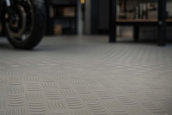 ΠΛΑΣΤΙΚΟ ΔΑΠΕΔΟ ΛΑΜΑΡΙΝΑ 1.5mm LT.GREY 2M NewPlan - Image 2